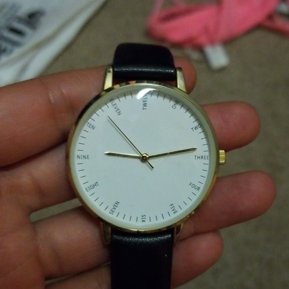 Watch - Picture 2 of 4